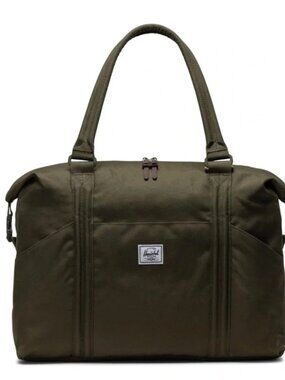 New HERSCHEL SUPPLY CO.
Strand Sprout Diaper Bag Ivy Green with tags ⭐️⭐️⭐️⭐️